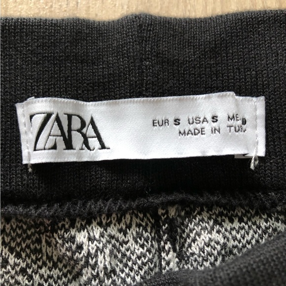 Zara Zebra Camo Knitted Shorts in Black & White Size S - Picture 4 of 8